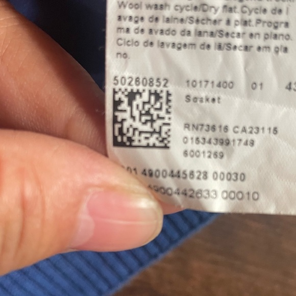 Original Hugo Boss electric blue crew neck sweater. Used. Size Large - Picture 5 of 10